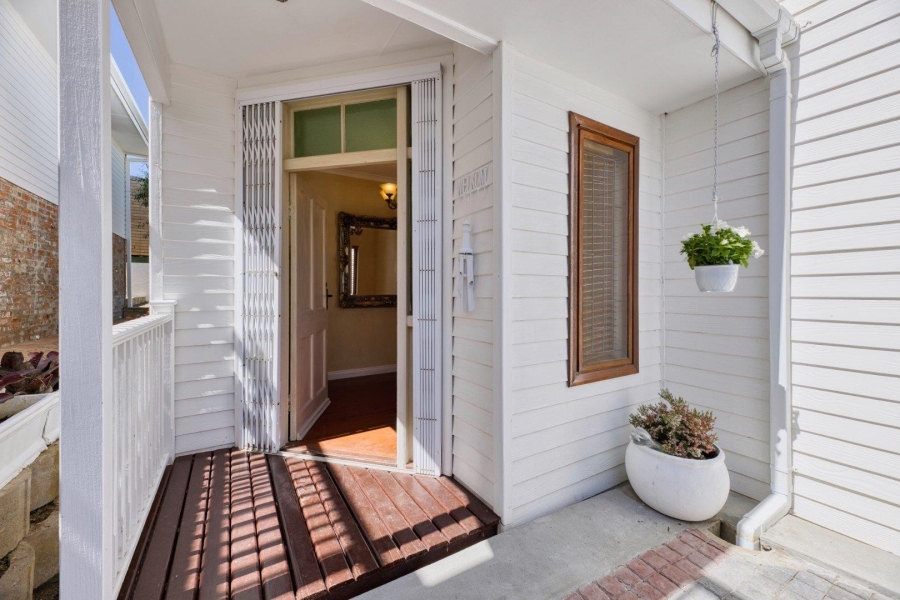 3 Bedroom Property for Sale in Herolds Bay Western Cape